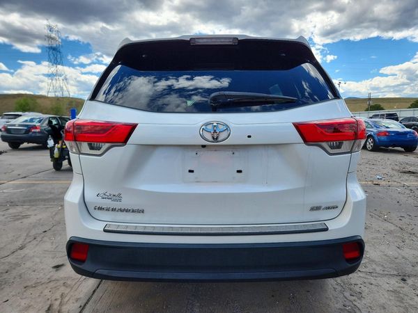 2017 TOYOTA HIGHLANDER
