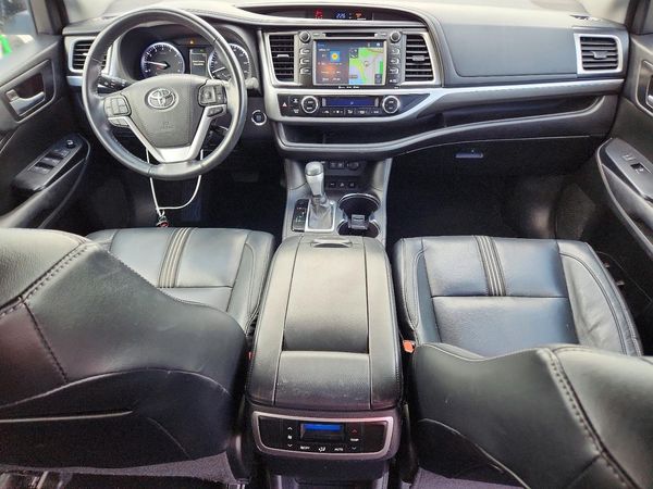 2017 TOYOTA HIGHLANDER