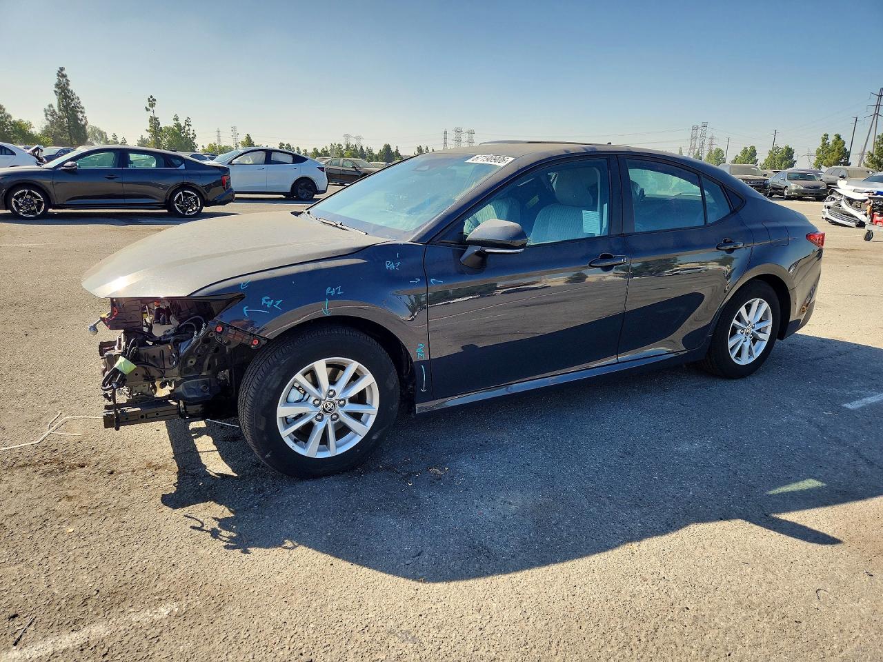 2025 TOYOTA CAMRY