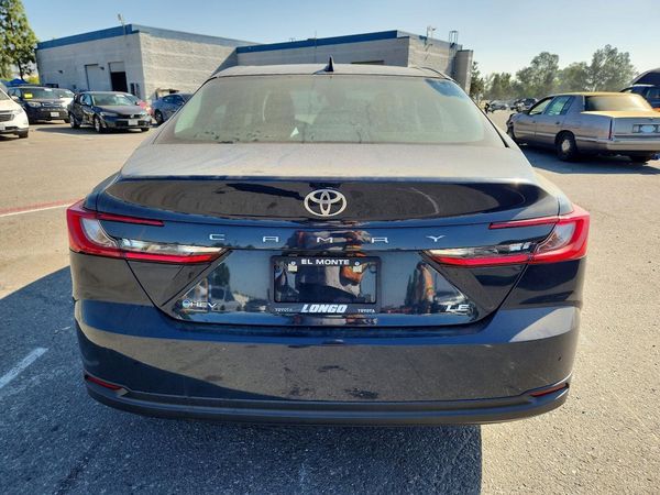 2025 TOYOTA CAMRY