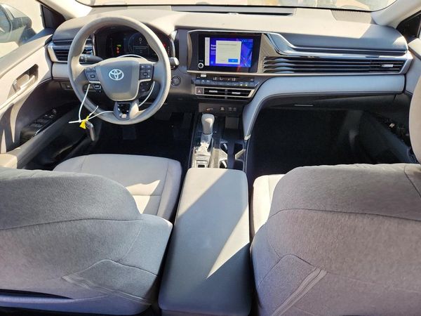2025 TOYOTA CAMRY