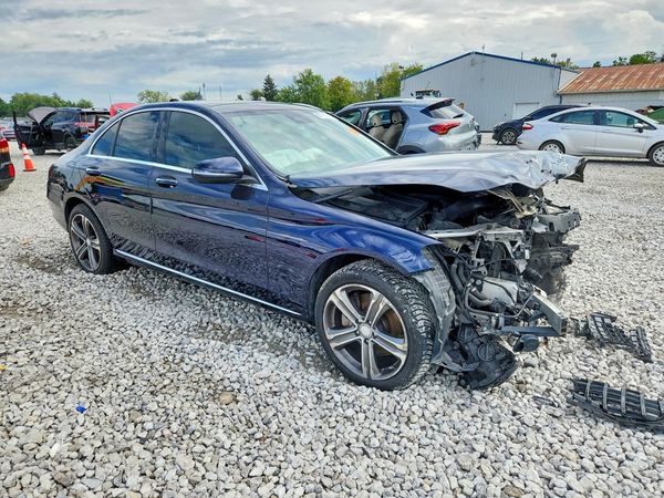 2017 MERCEDES-BENZ C-CLASS C300-4M — Passenger 3/4