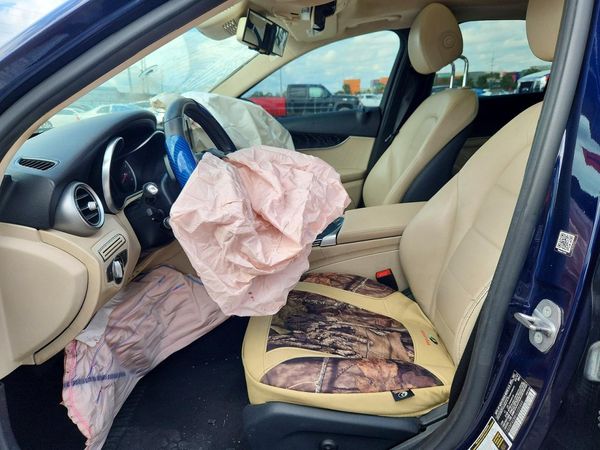 2017 MERCEDES-BENZ C-CLASS C300-4M — DENT