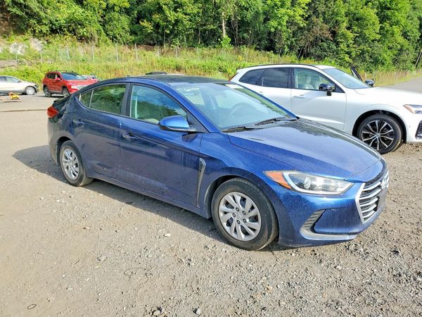 2017 HYUNDAI ELANTRA SE Base