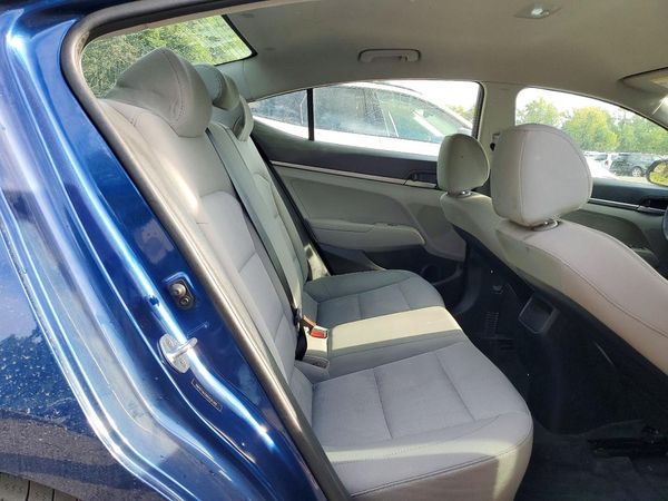 2017 HYUNDAI ELANTRA SE Base