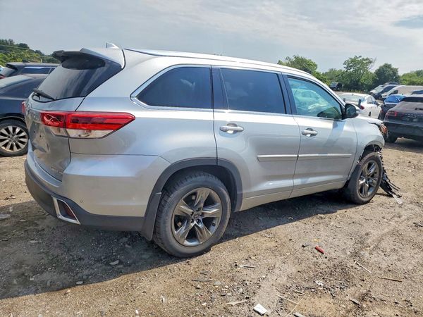 2017 TOYOTA HIGHLANDER