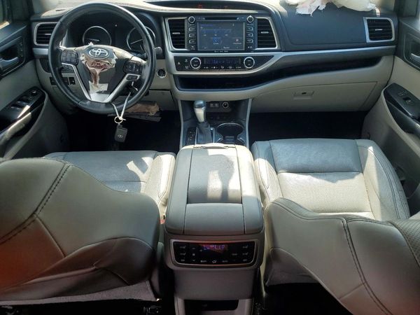 2017 TOYOTA HIGHLANDER
