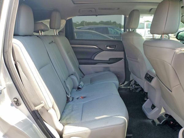 2017 TOYOTA HIGHLANDER