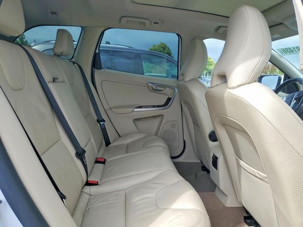 2014 VOLVO XC60