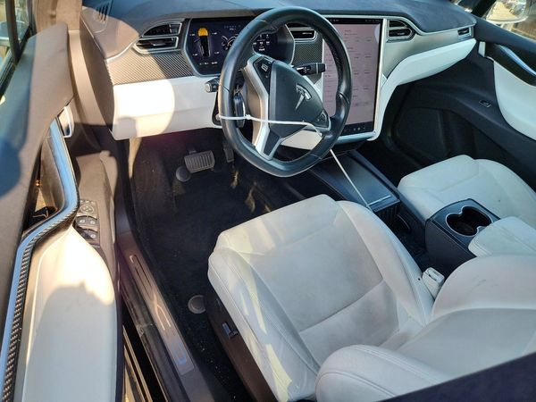 2017 TESLA MODEL X