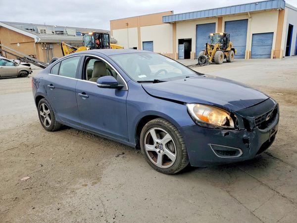 2012 VOLVO S60