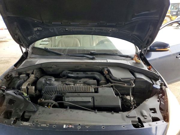 2012 VOLVO S60