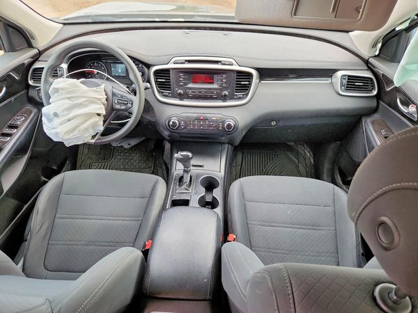 2017 KIA SORENTO