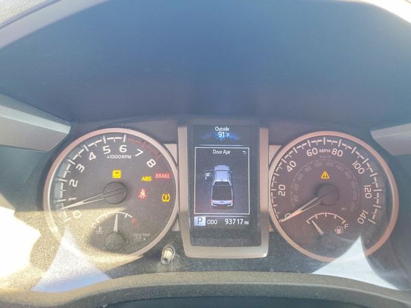 2018 TOYOTA TACOMA