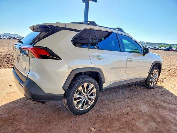 2021 TOYOTA RAV4 Limited