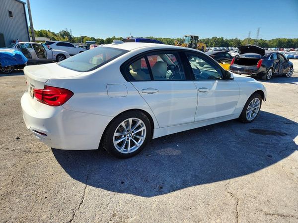 2018 BMW 320