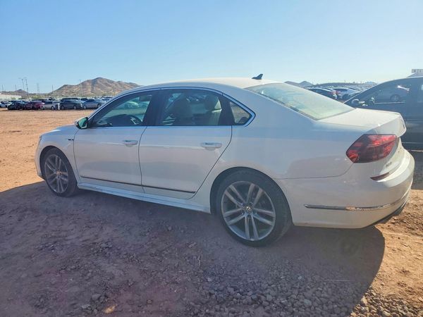 2017 VOLKSWAGEN PASSAT R-Line