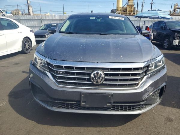2020 VOLKSWAGEN PASSAT R-Line