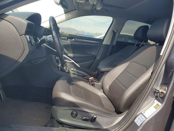 2020 VOLKSWAGEN PASSAT R-Line