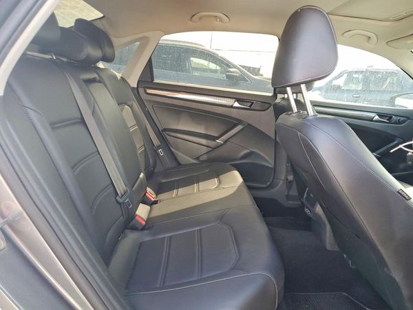 2020 VOLKSWAGEN PASSAT R-Line