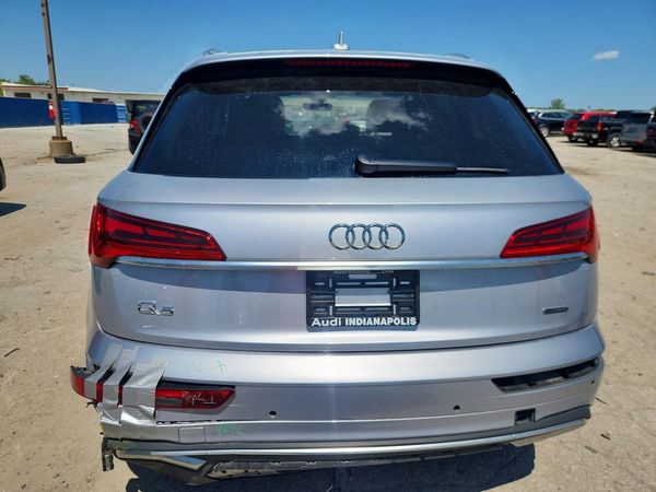 2021 AUDI Q5 quattro Premium Plus