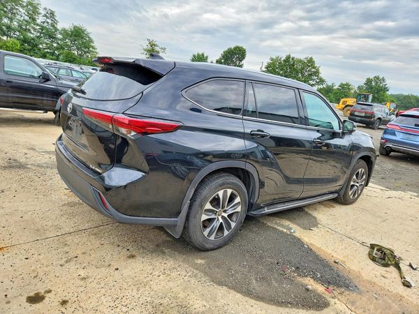2021 TOYOTA HIGHLANDER