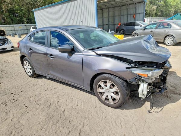 2018 MAZDA 3 Sport — Passenger 3/4
