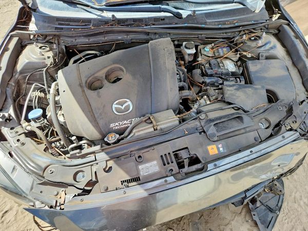 2018 MAZDA 3 Sport — Engine bay