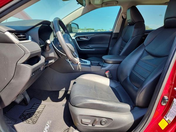 2021 TOYOTA RAV4 XLE Premium