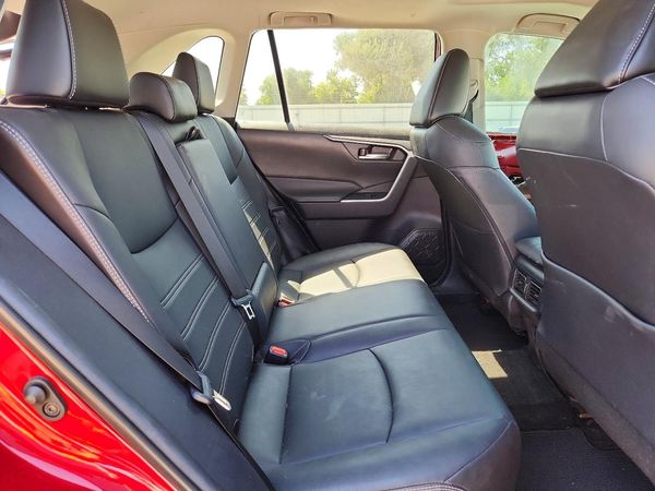2021 TOYOTA RAV4 XLE Premium