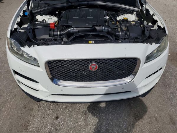 2017 JAGUAR F-PACE Premium