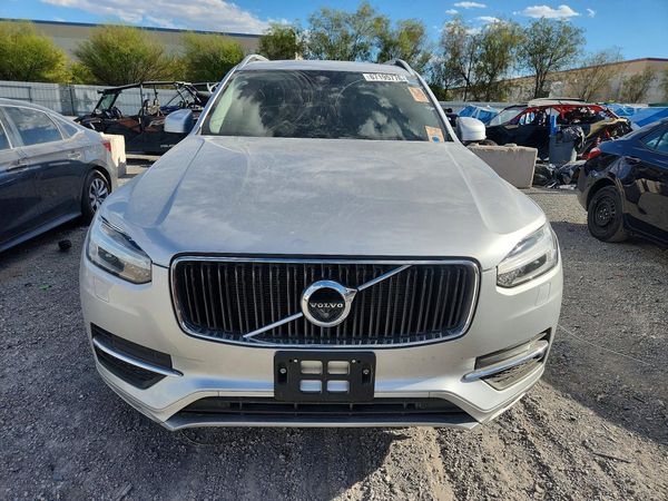 2019 VOLVO XC90 Momentum