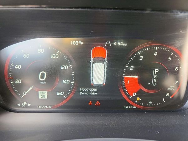 2019 VOLVO XC90 Momentum