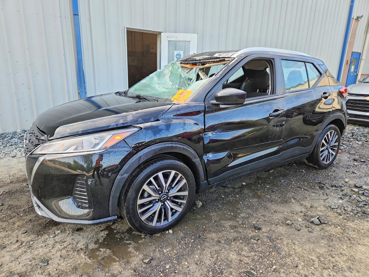 2023 NISSAN KICKS SV — Front 3/4