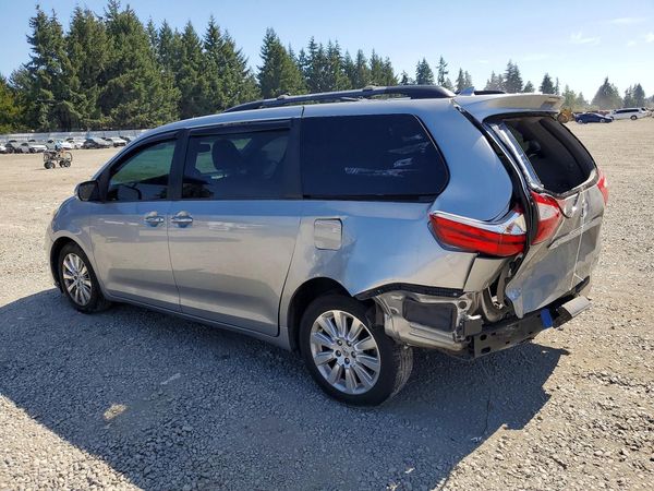 2015 TOYOTA SIENNA