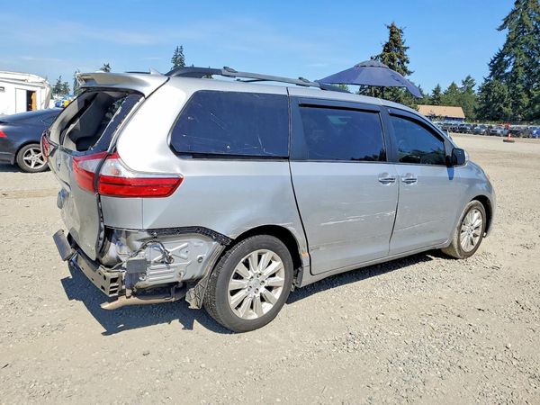 2015 TOYOTA SIENNA