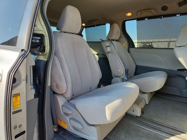 2014 TOYOTA SIENNA