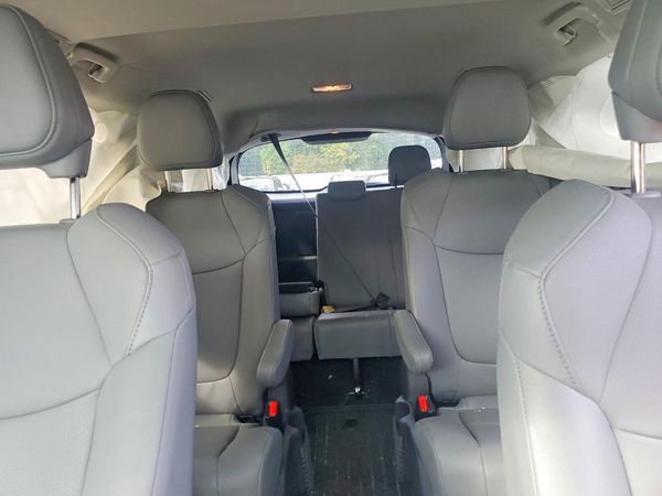2025 TOYOTA SIENNA
