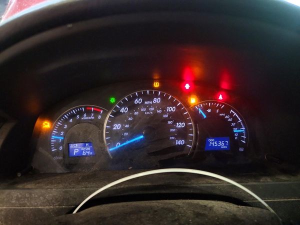 2012 TOYOTA CAMRY