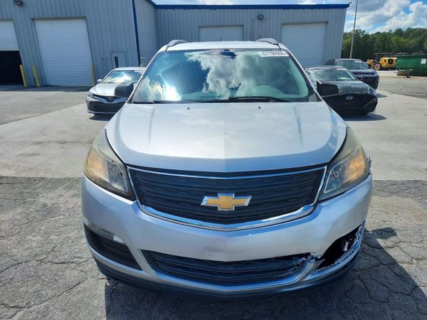 2016 CHEVROLET TRAVERSE LS