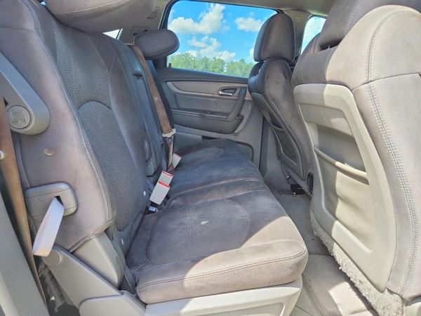 2016 CHEVROLET TRAVERSE LS