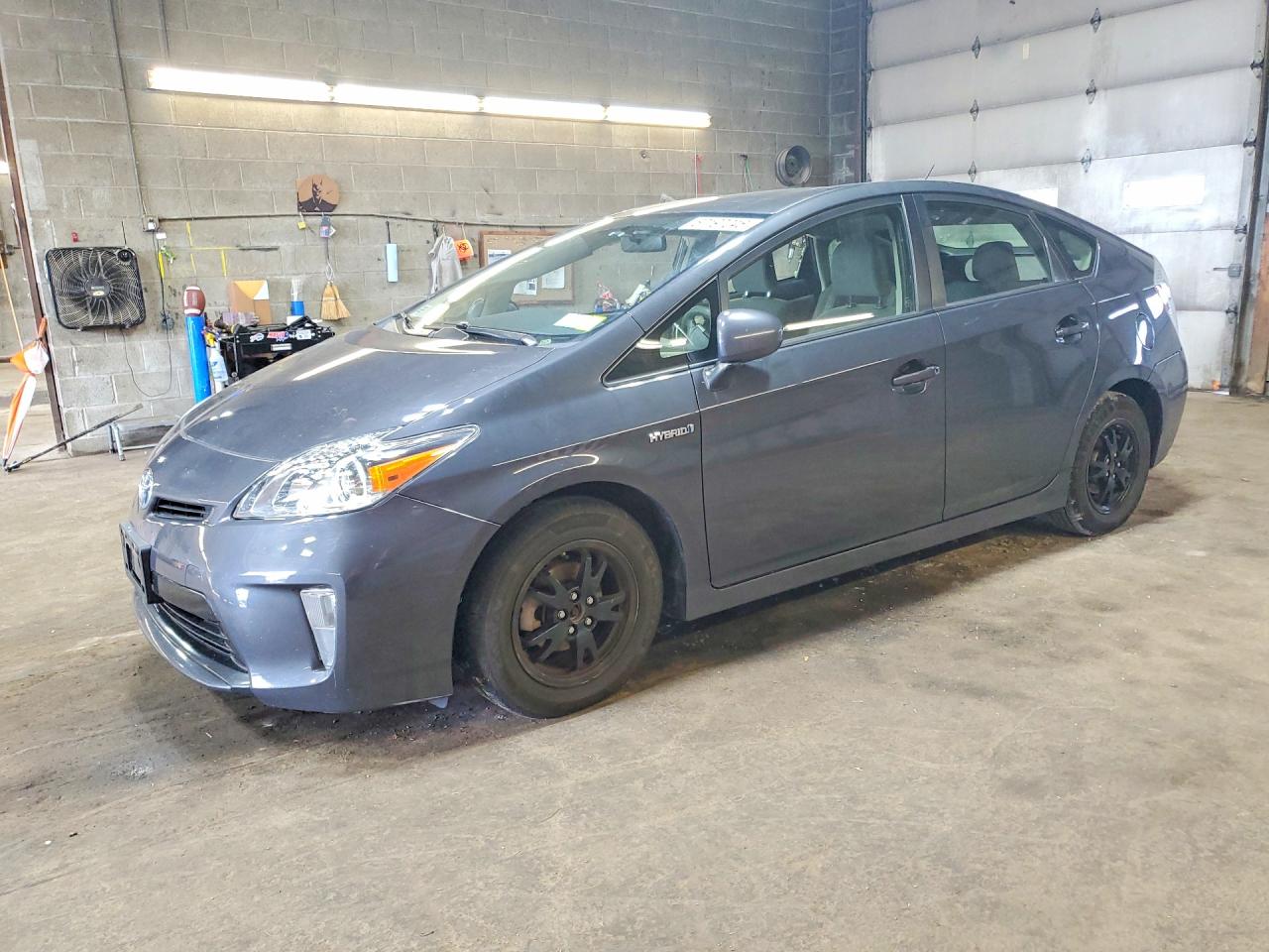 2015 TOYOTA PRIUS