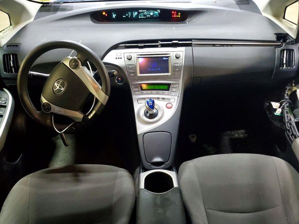 2015 TOYOTA PRIUS