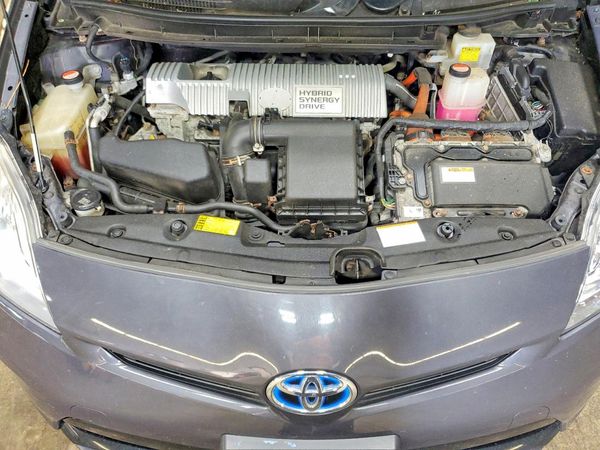 2015 TOYOTA PRIUS