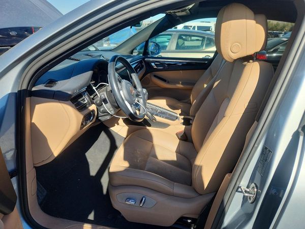 2020 PORSCHE MACAN