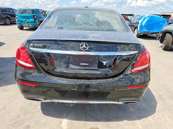 2017 MERCEDES-BENZ E E300