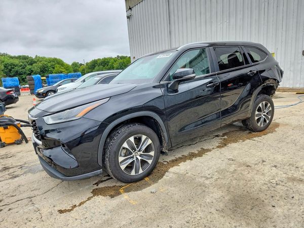 2023 TOYOTA HIGHLANDER