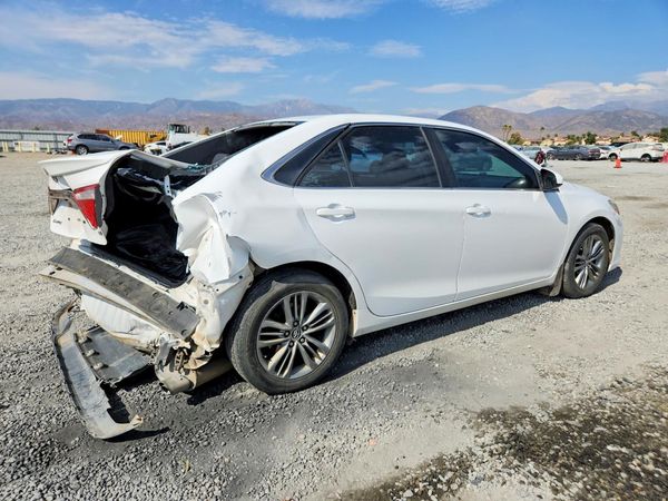 2015 TOYOTA CAMRY