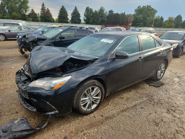 2016 TOYOTA CAMRY — Front 3/4