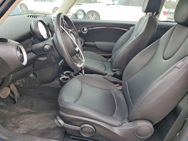 2013 MINI COOPER